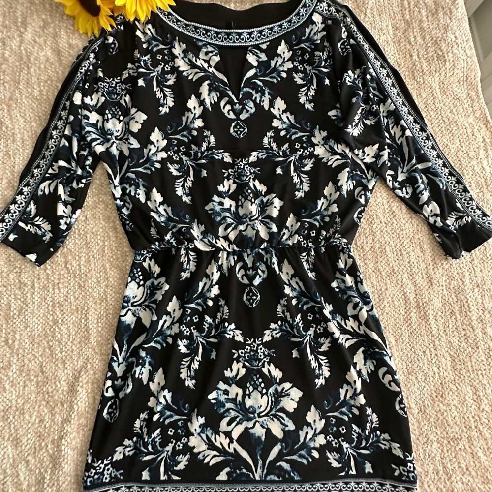 WHBM NWOT Multi-Colored Cold Shoulder Dress. Stunning! - Picture 13 of 15